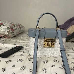 Micheal Kors handbag